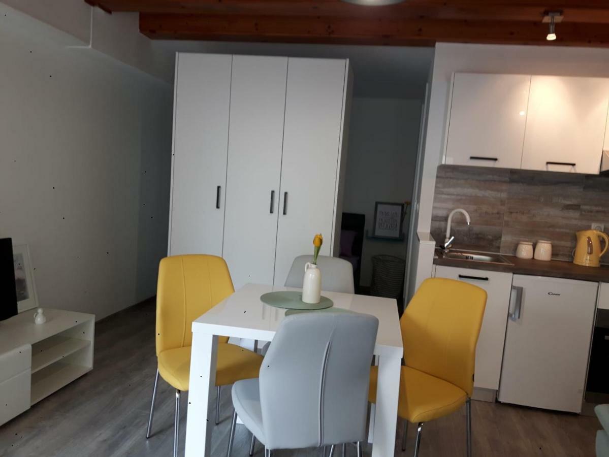 Fina M Studio Apartman Кали Экстерьер фото