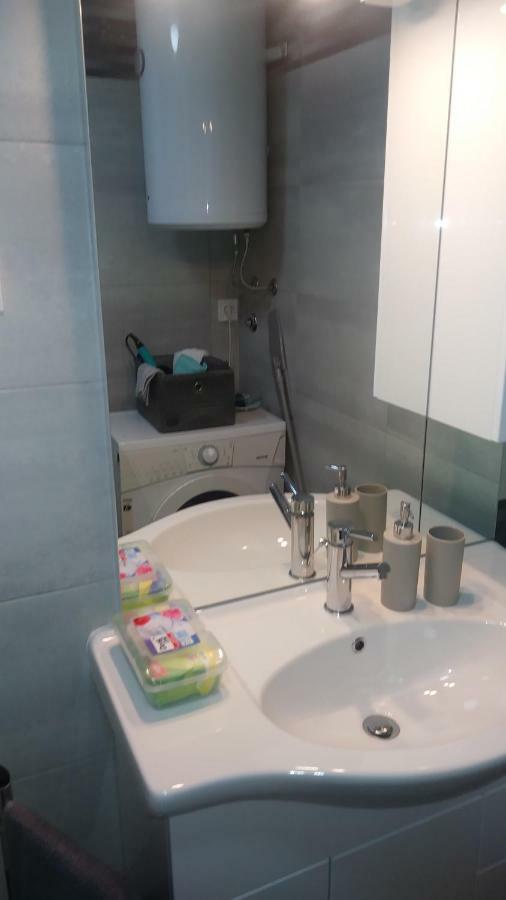 Fina M Studio Apartman Кали Экстерьер фото